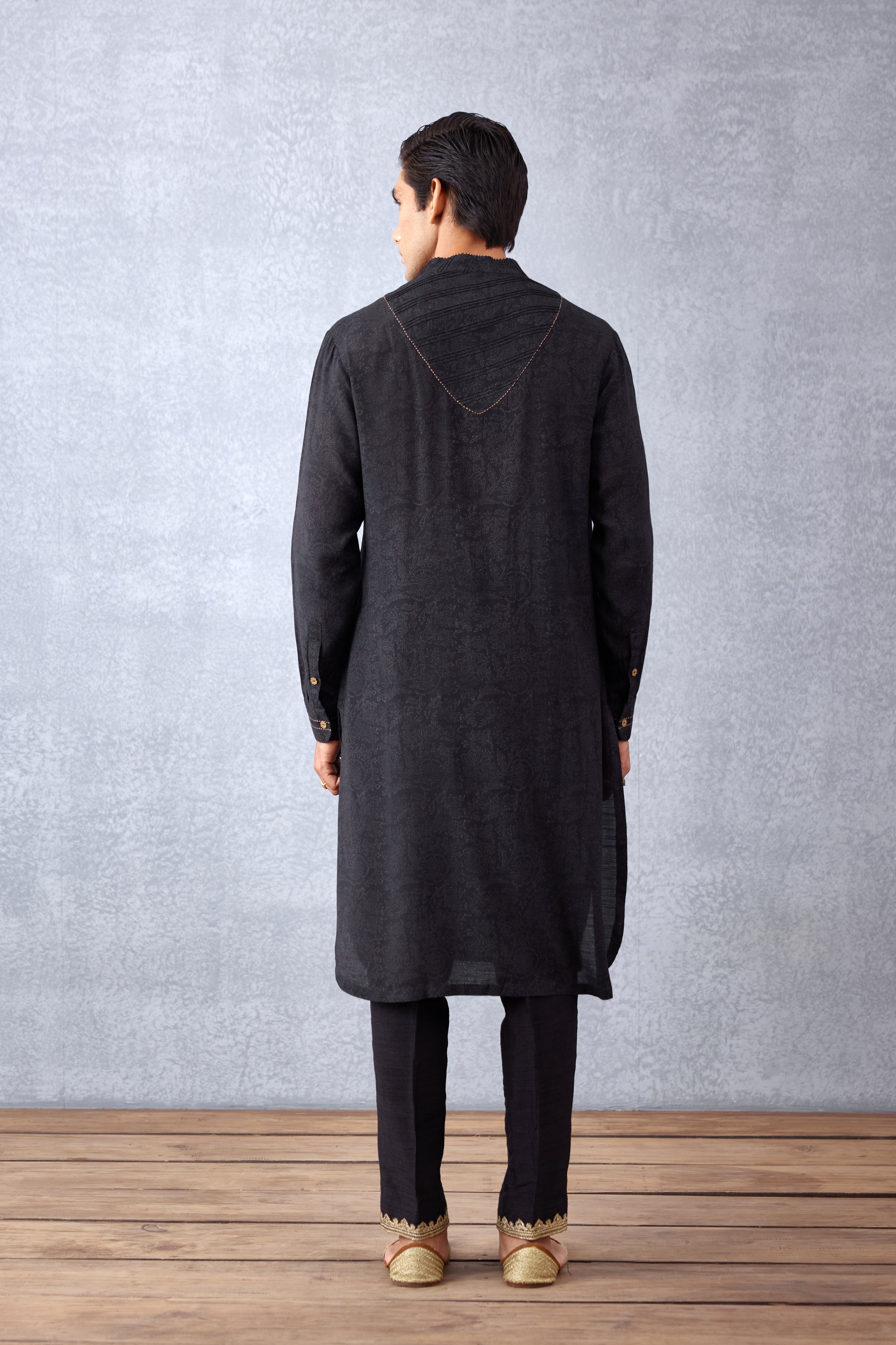 Gulghast Farooq Sherwani Set