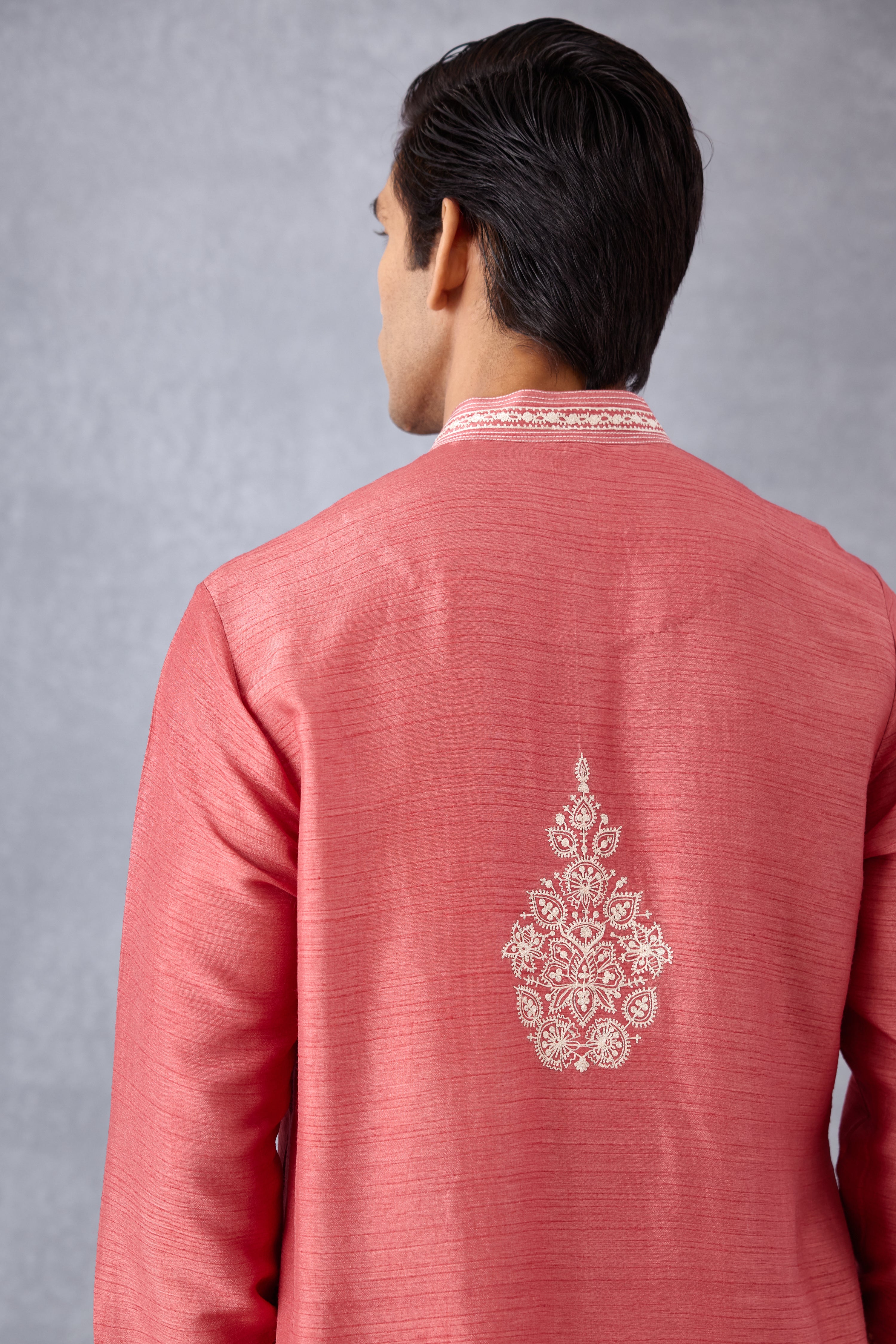 Gulaabi Vrisa Kurta Set