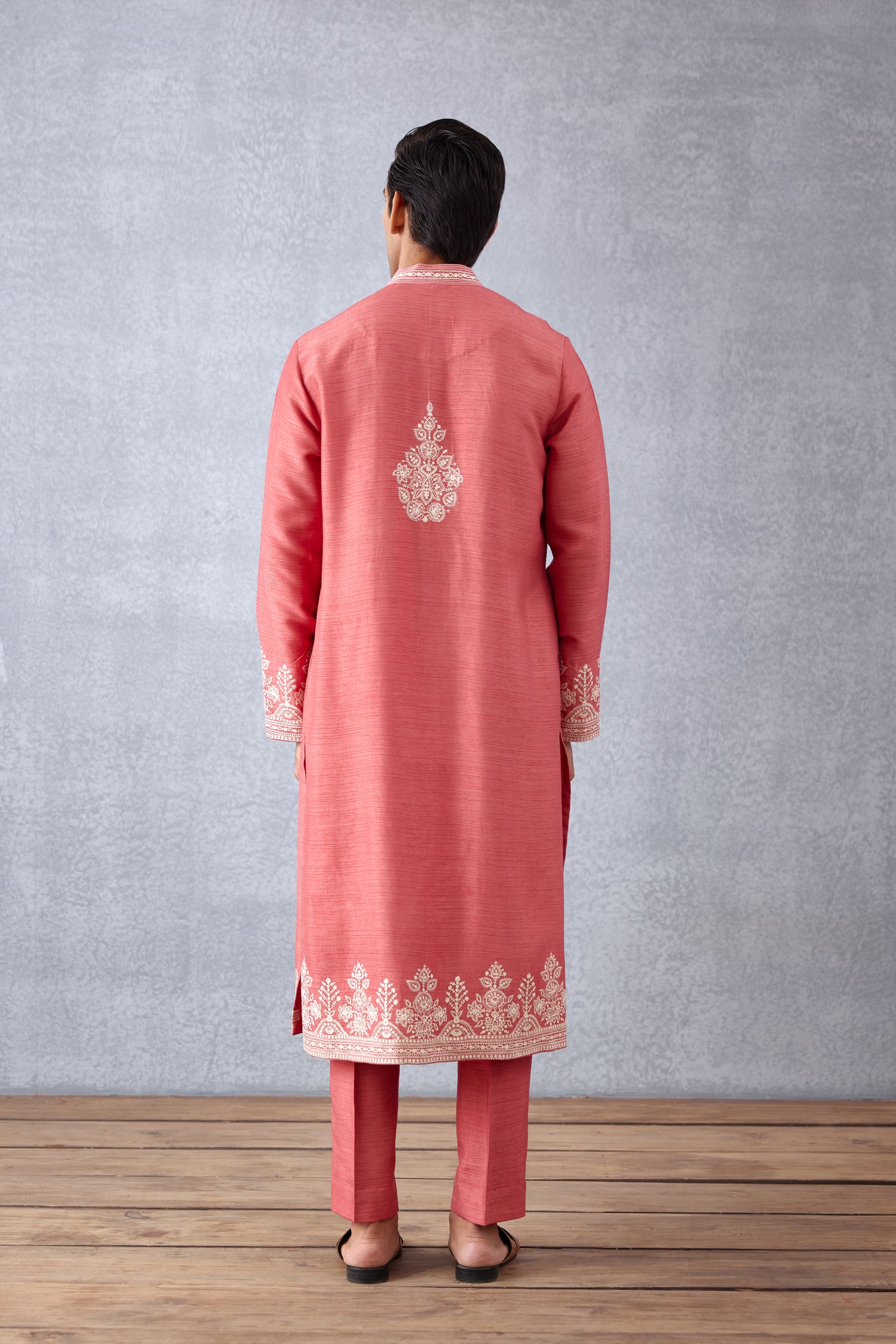 Gulaabi Vrisa Kurta Set