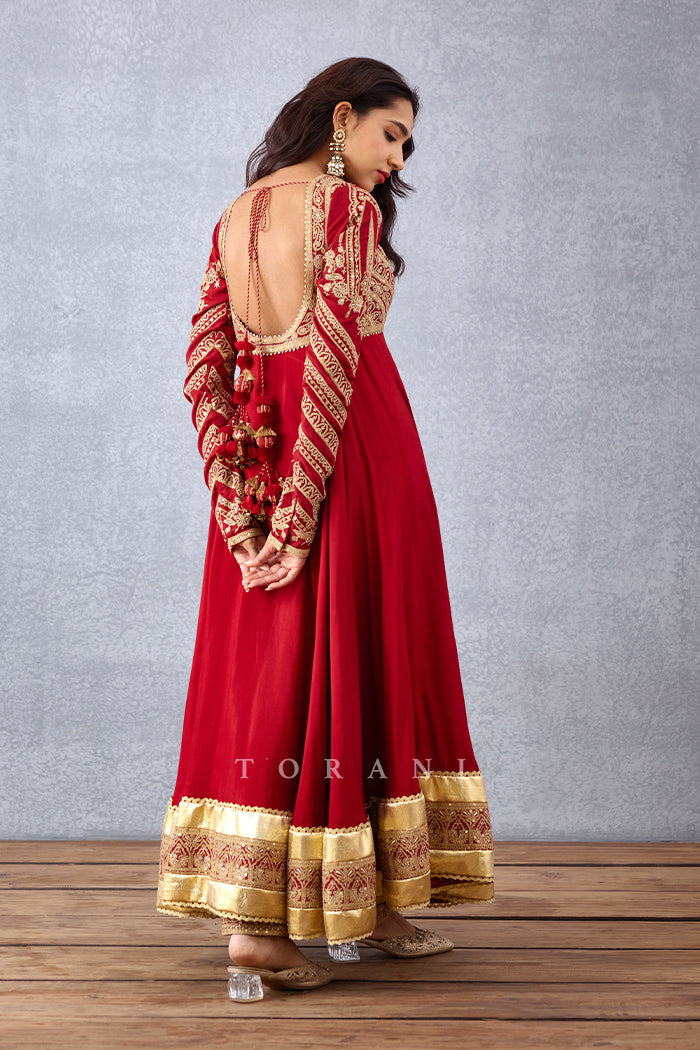 weddingwear full sleeved Embroidered Anarkali set