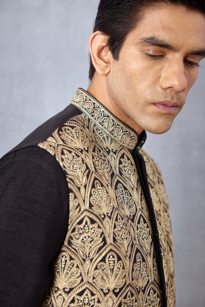 Gulghast Aarnik Bandi Set