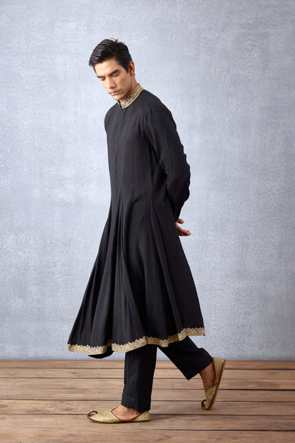 Gulghast Ameen Kurta Set