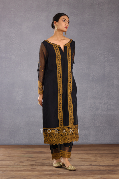 Gulghast Abhra Kurta Set