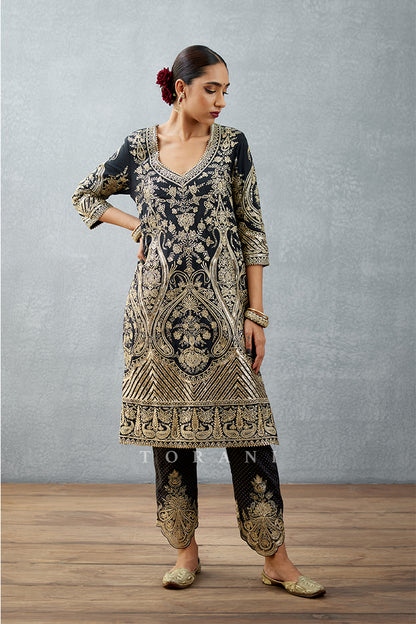 Gulghast Zarin Kurta Set