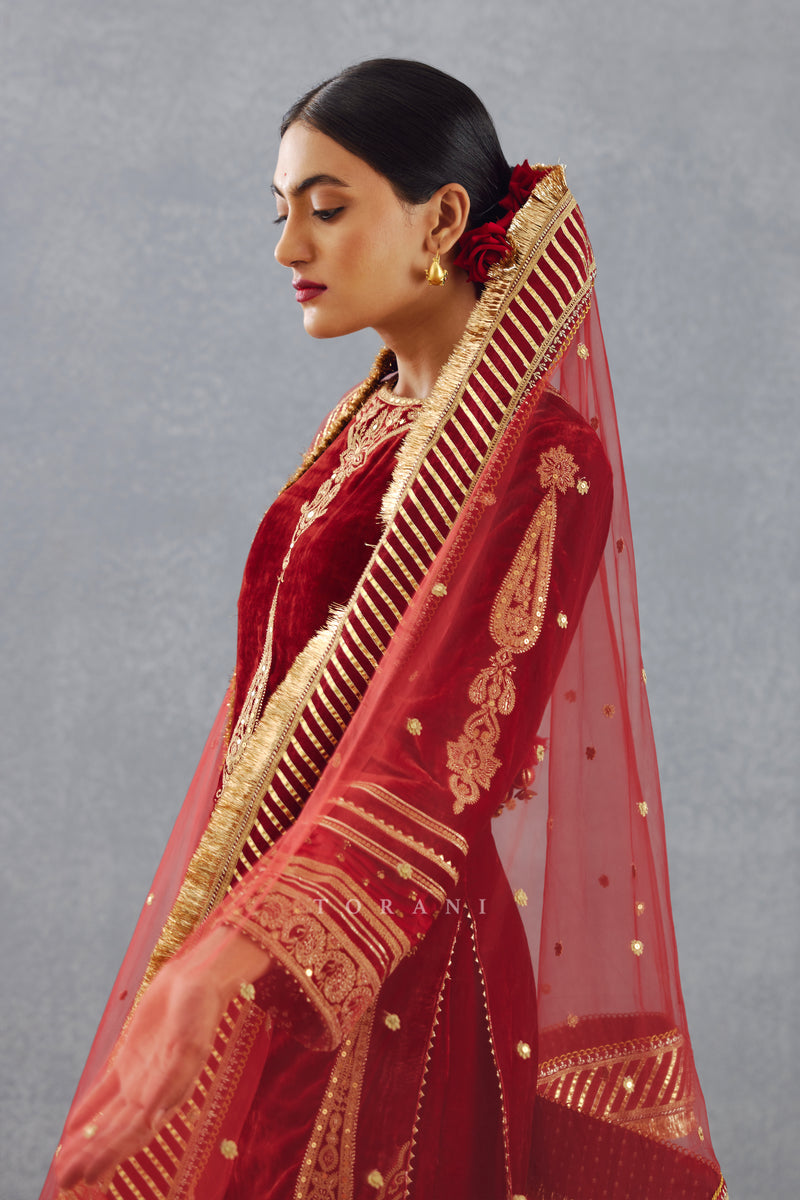 Women's Red Kurta set in Silk velvet with Gota work on dupatta