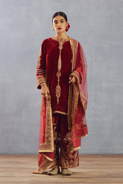 Sindoori Yoshita Phiran(kurta) Set