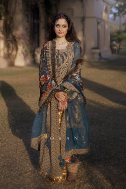 Tanya Maniktala in our Neelam Makhmal Revaa Kurta Set