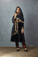 Torani's Black kurta set in silk velvet