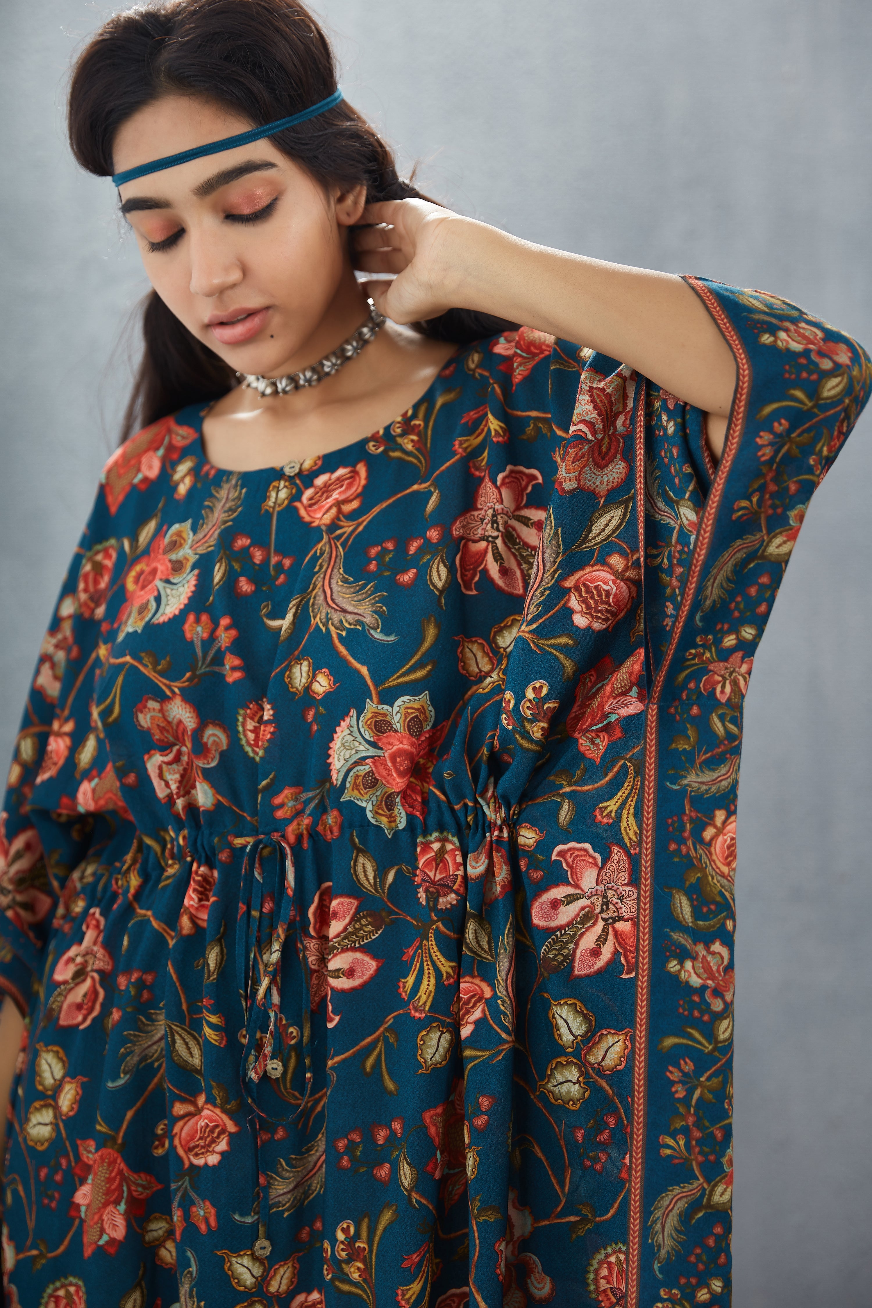 Neelam Zeenat Kaftan