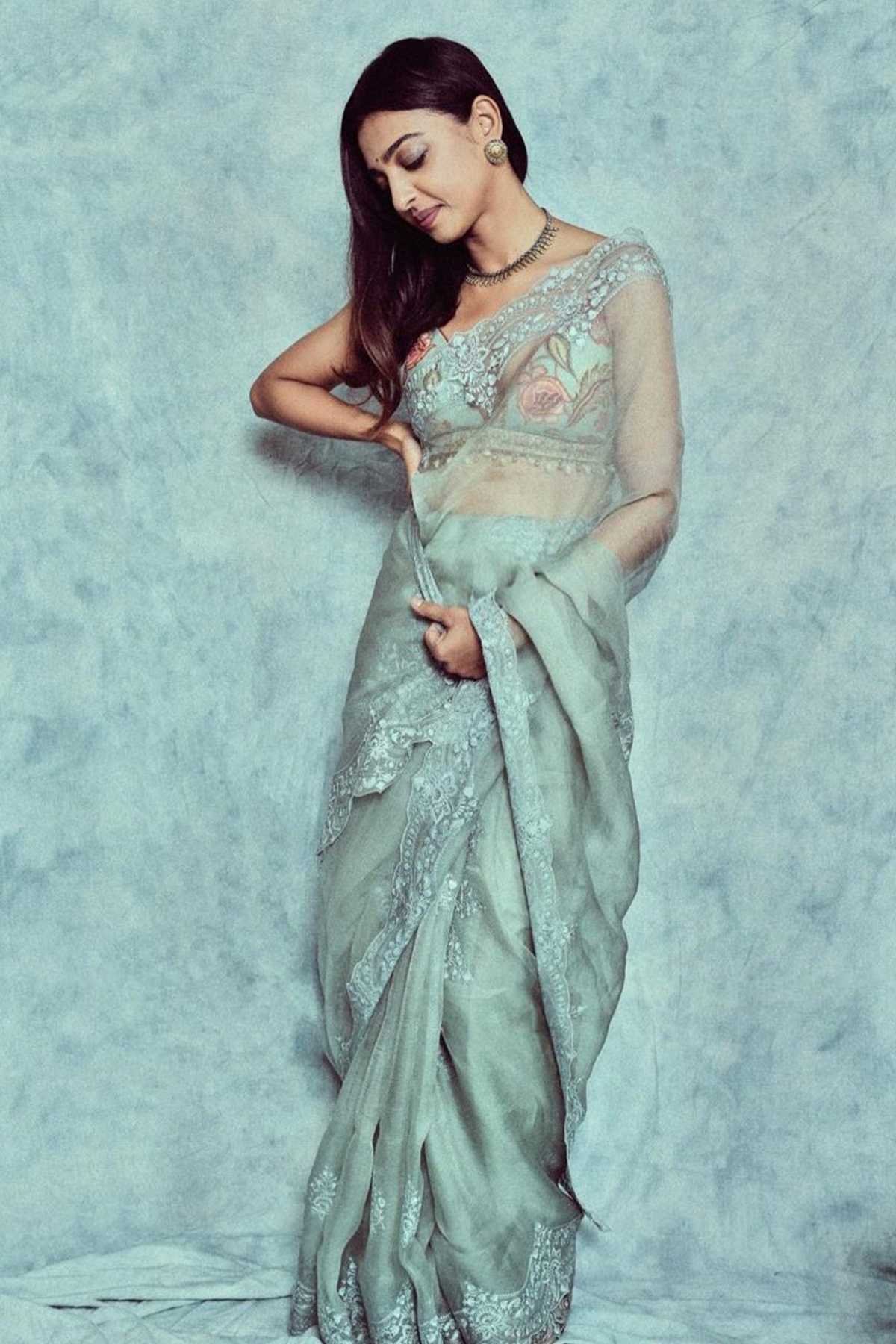 Radhika Apte in Torani Champa Aari Waraq Ahalya Saree