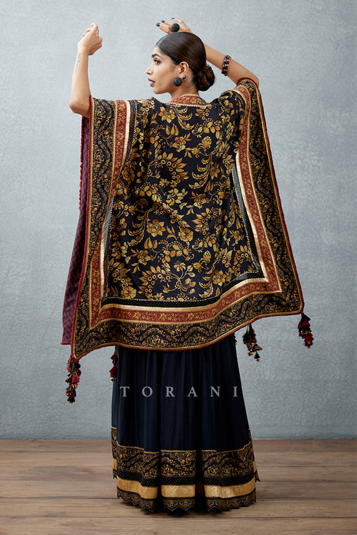 Gulghast Inarah Cape Set