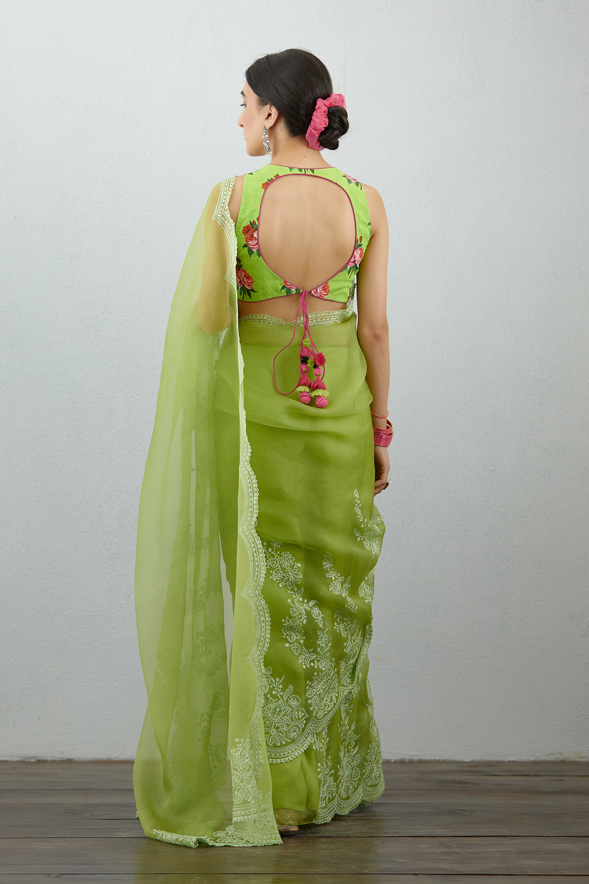 Medhini Reddy in Angoori Vaapika Ishwari Saree Set