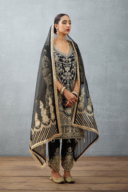 Gulghast Zarin Kurta Set