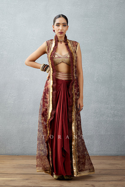 Gulnar Nazreen Cape Set