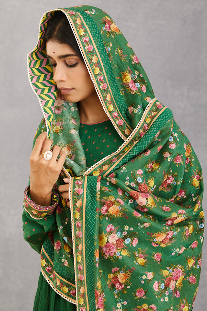 Panna Mariyam Cape Set