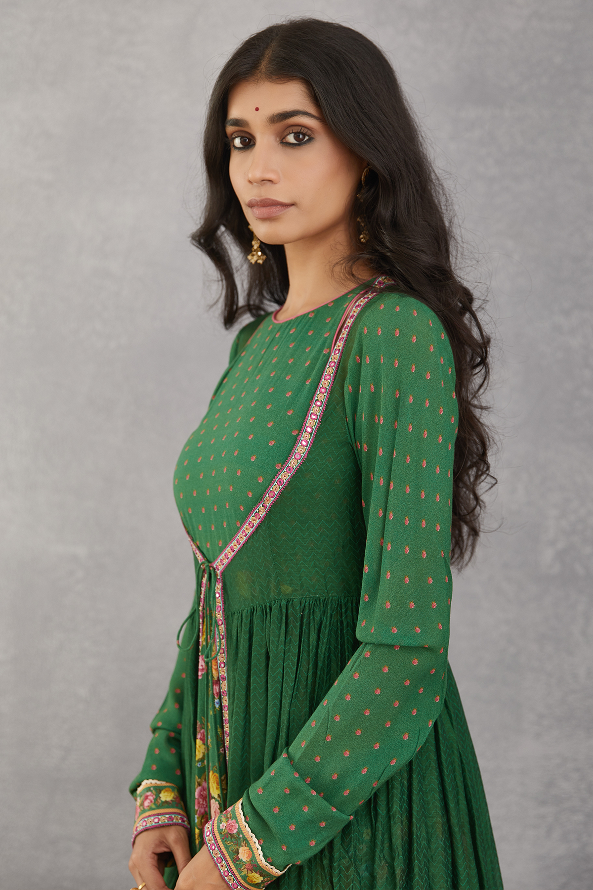 Panna Mariyam Cape Set
