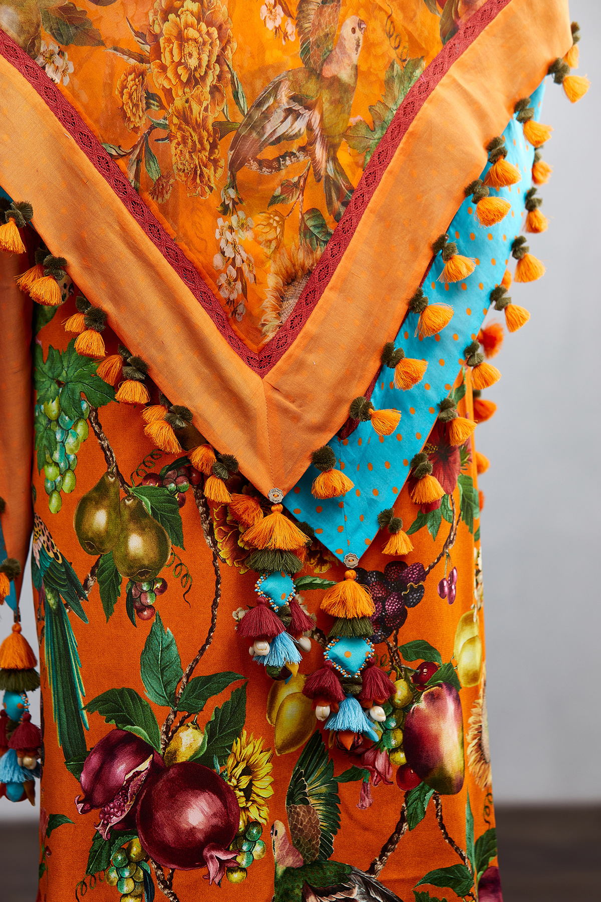 Santree Nimrat Scarf