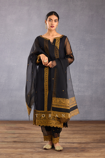 Gulghast Abhra Odhni