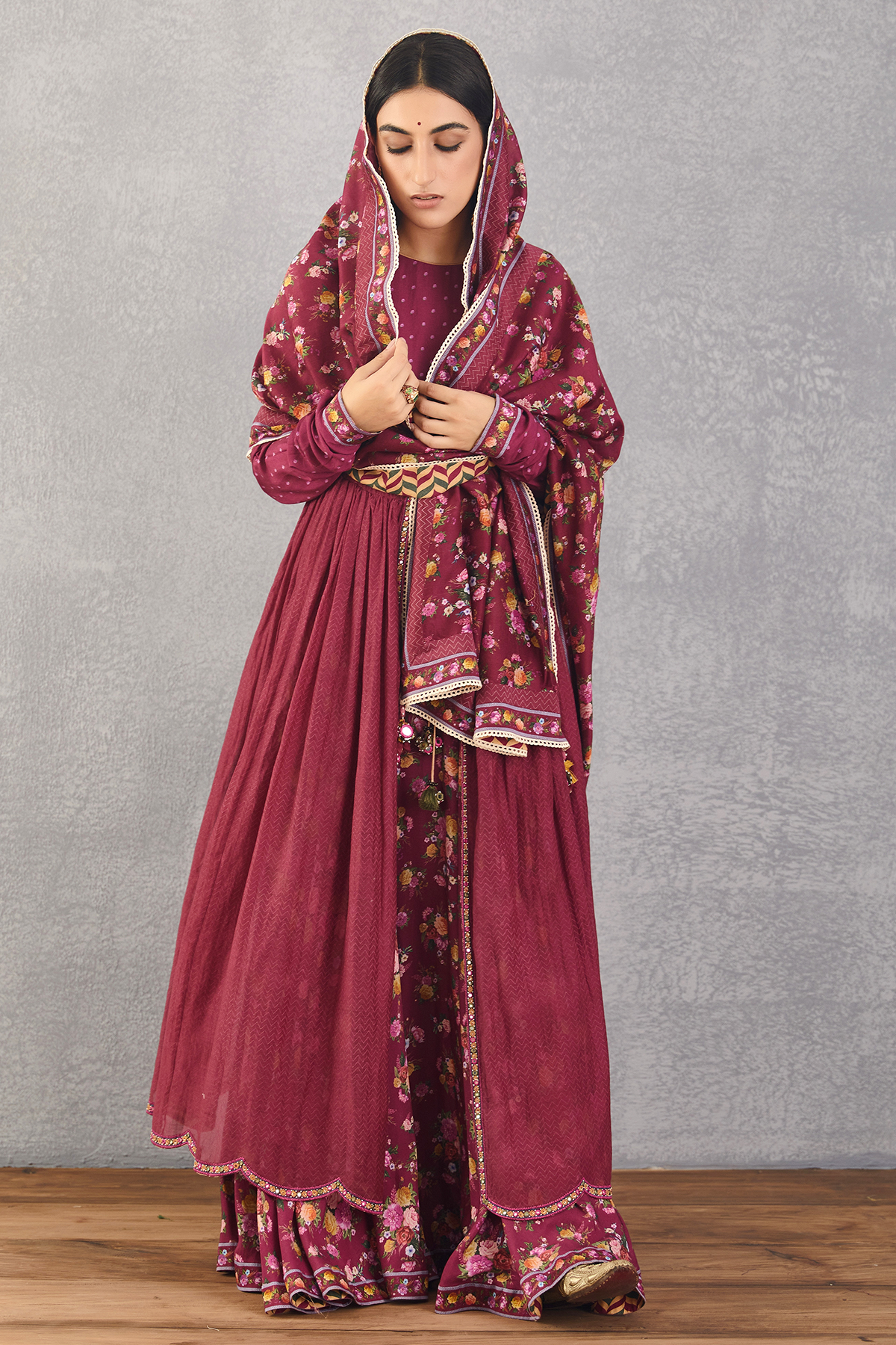 Manika Mariyam Cape Set