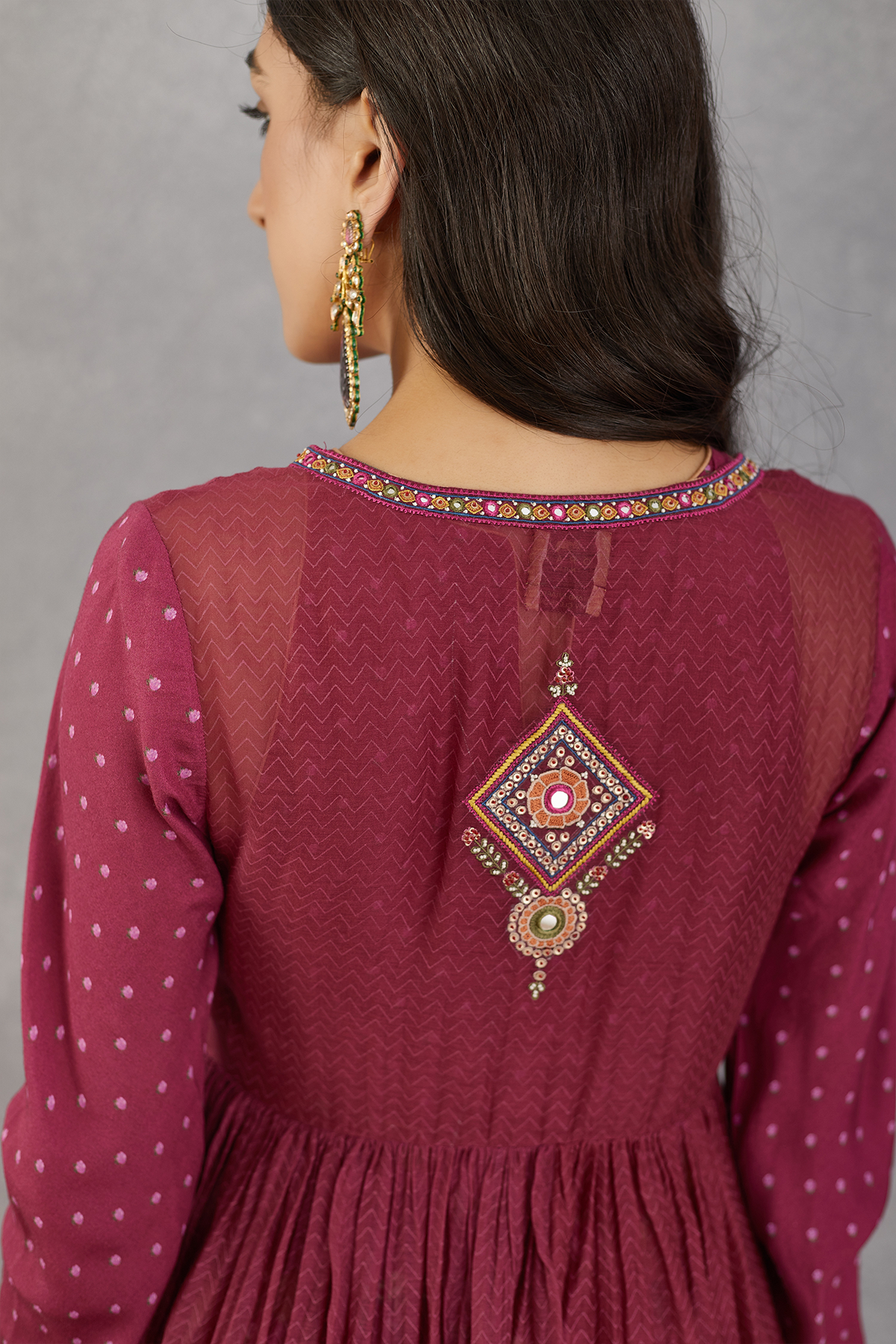 Manika Mariyam Cape Set