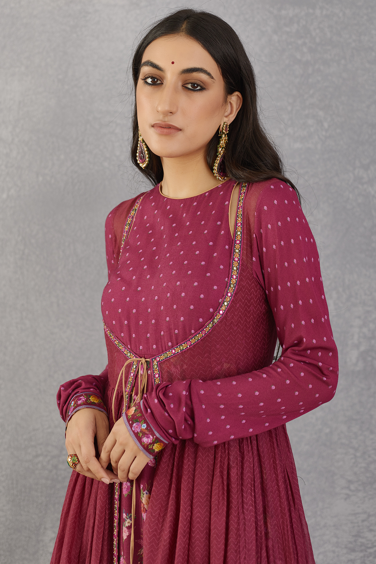 Manika Mariyam Cape Set