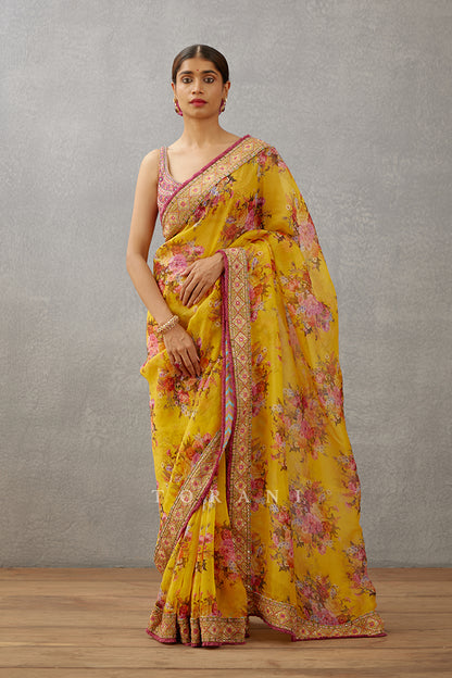 Sunehra Zubaida Saree