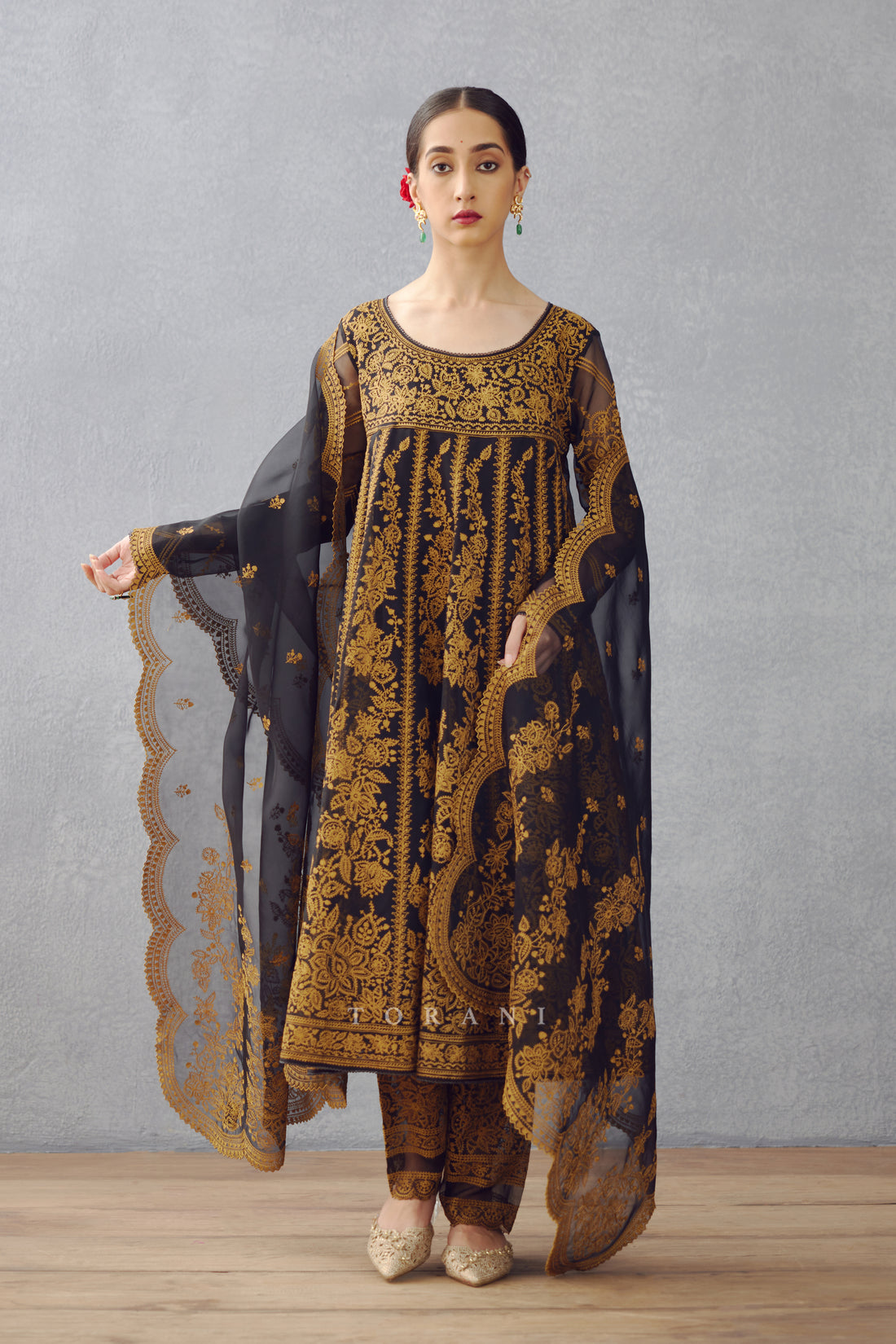 Gulghast Zaar Kalidaar Paavni Kurta Set