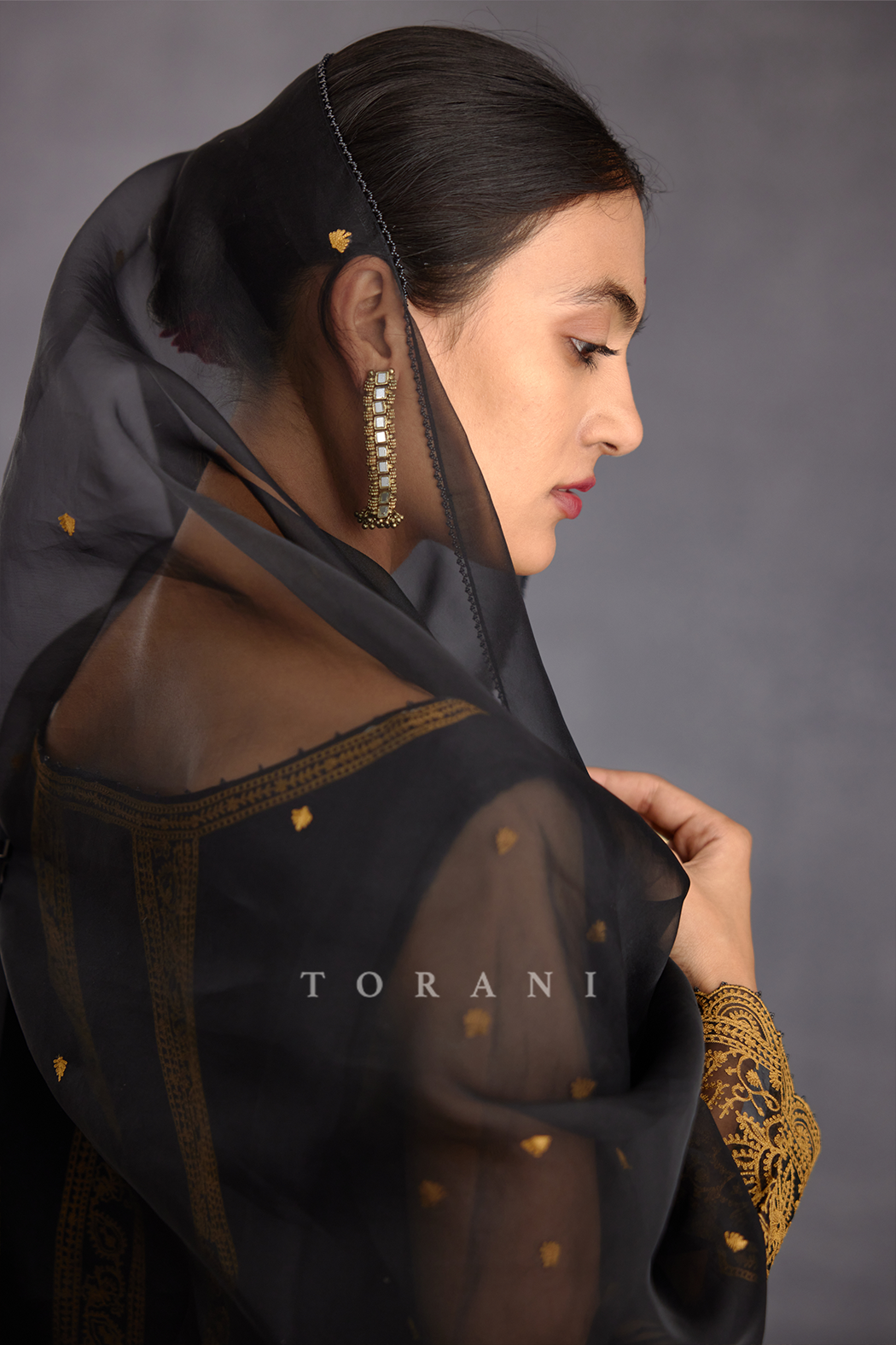 Gulghast Abhra Odhni