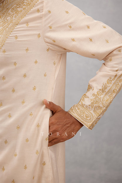 Mogra Aabid Kurta Set