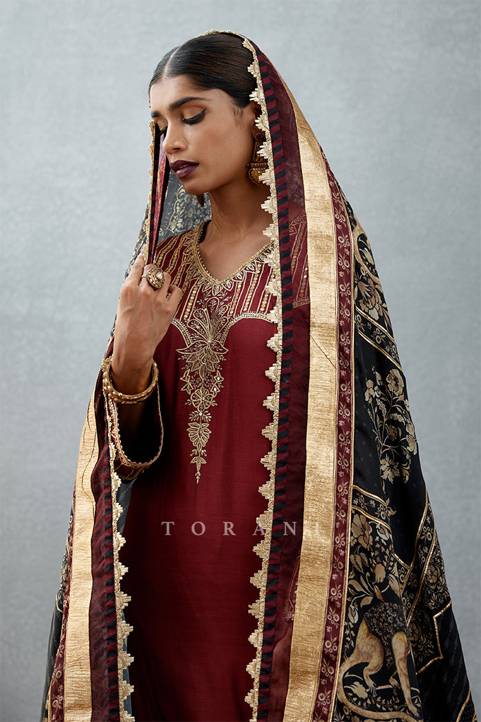 Gulghast Shiraz Kurta Set