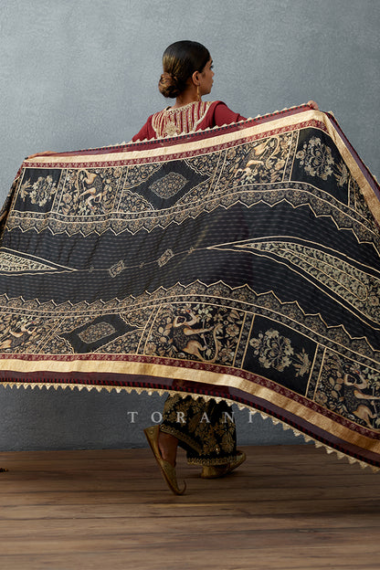 Gulghast Shiraz Odhni