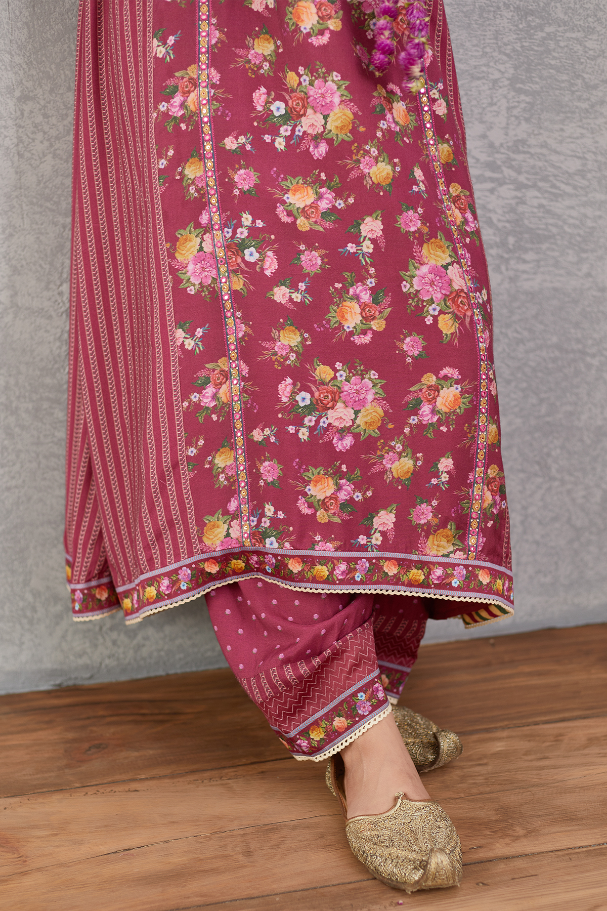 Manika Bushra Kurta Set