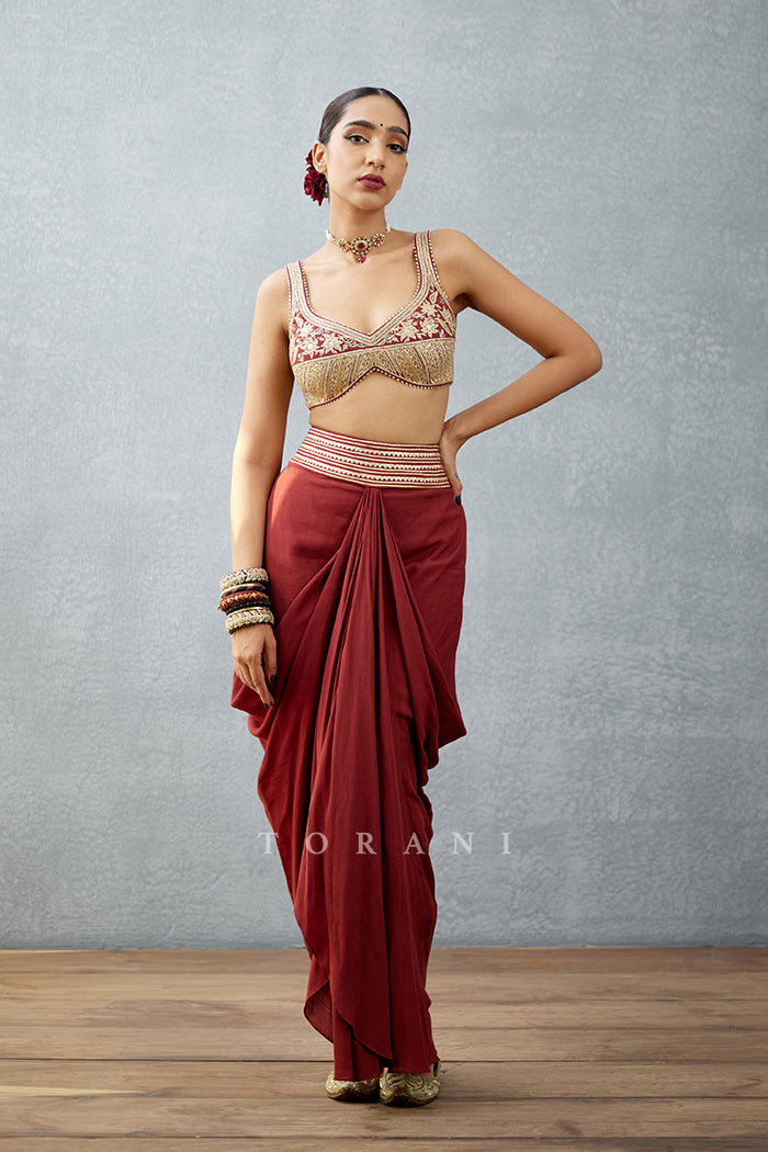 Gulnar Nazreen Cape Set