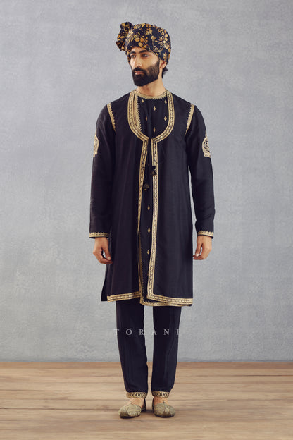 Gulghast Naaz Kurta Set