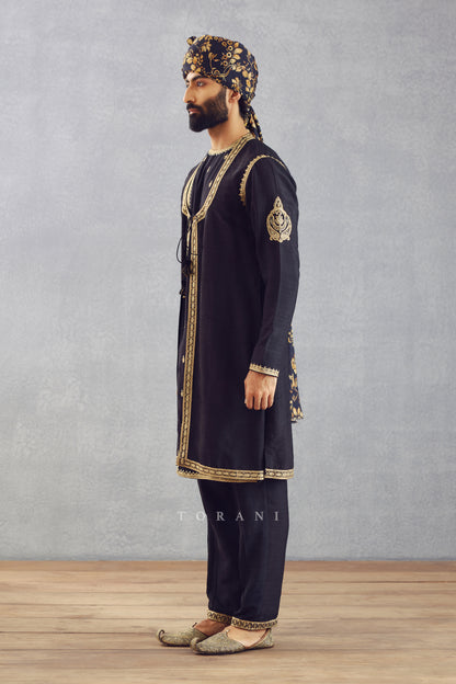Gulghast Naaz Kurta Set