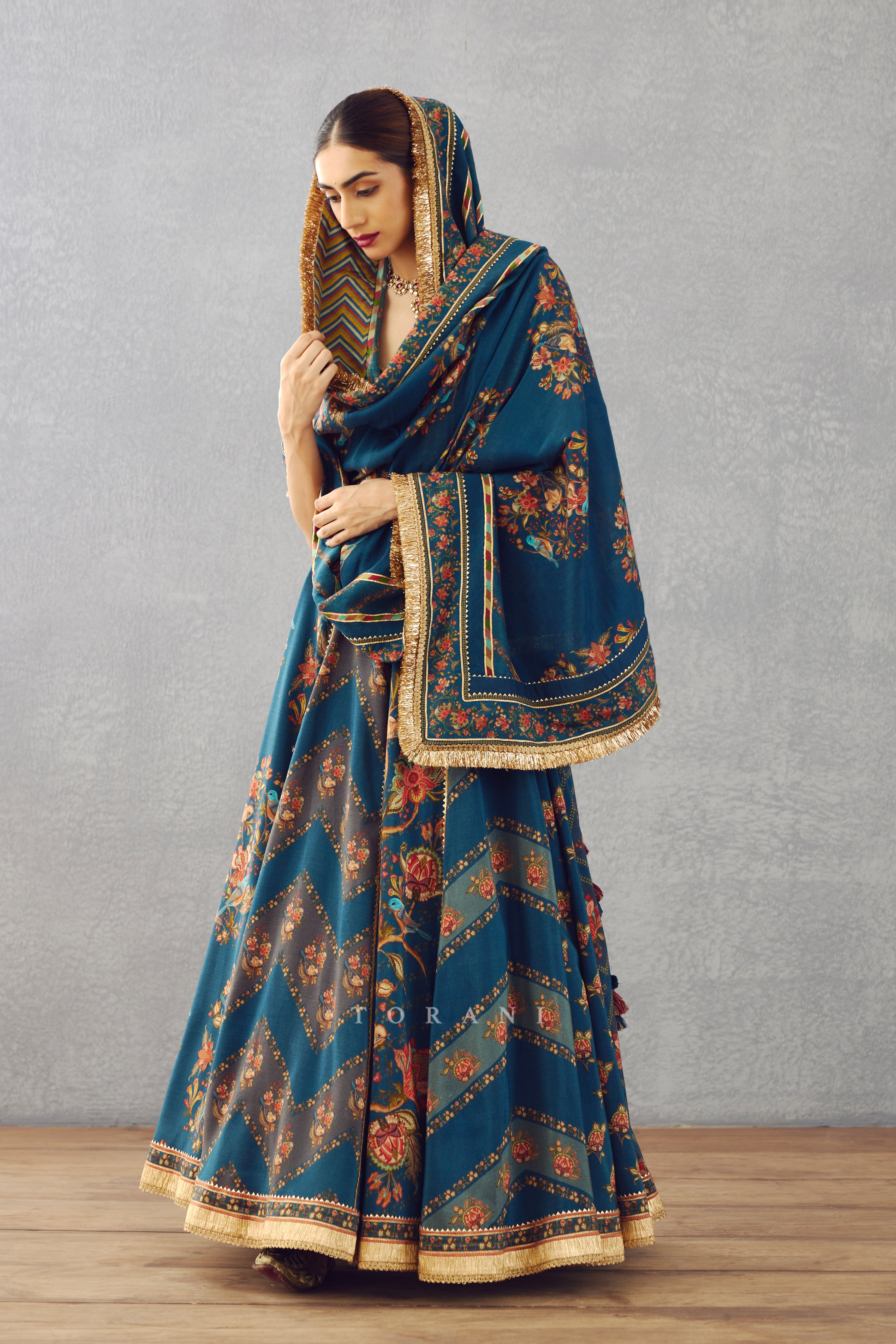 Neelam Waheeda Odhni