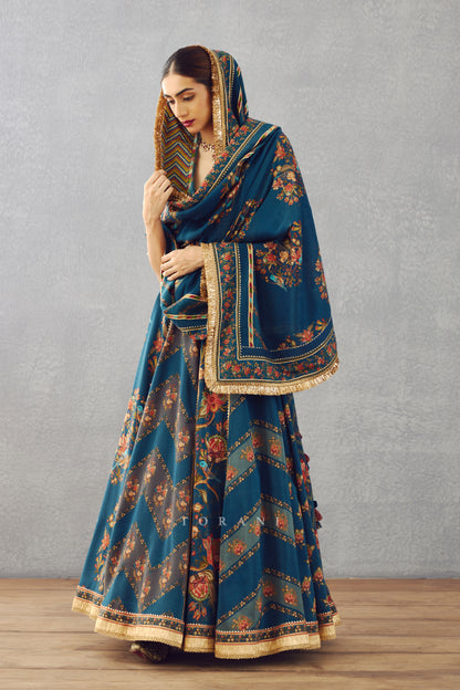 Neelam Waheeda Odhni