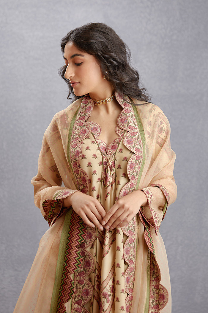 Kasturi Virika Odhni