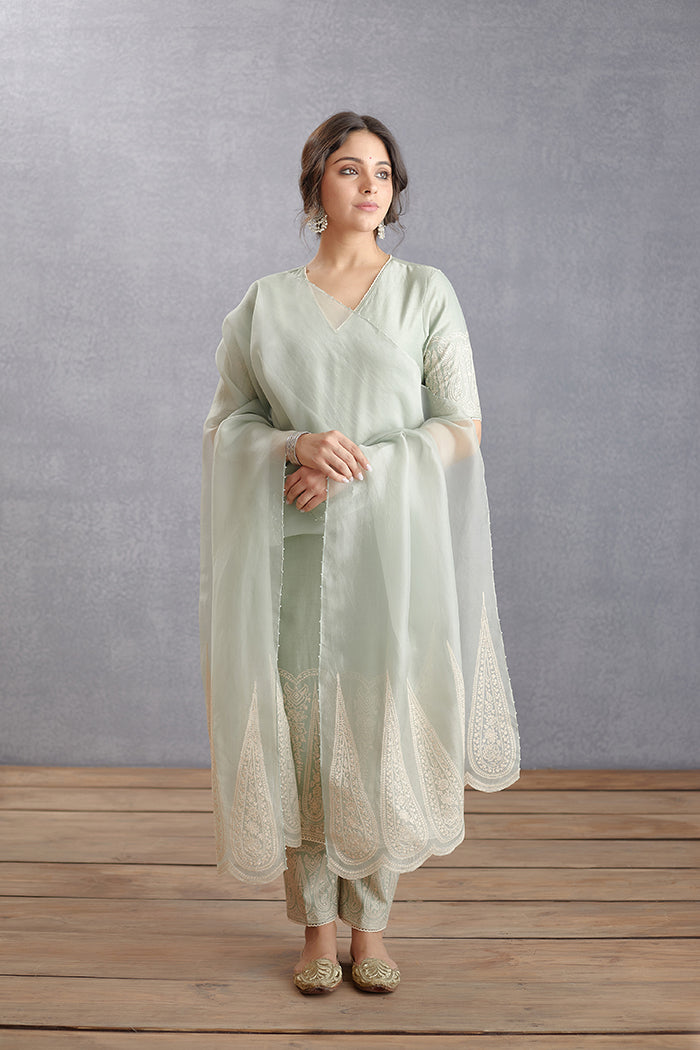 Jaituni Nitara Odhni