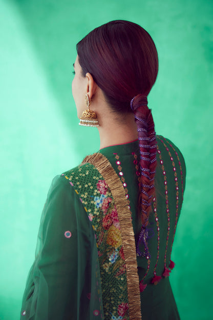 Kirti Kulhari adding charm to Torani&