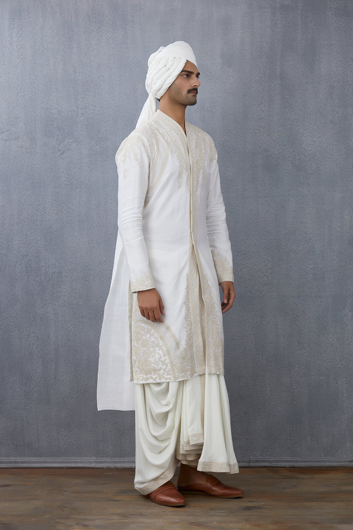 Swetah Aazim Dhoti Set
