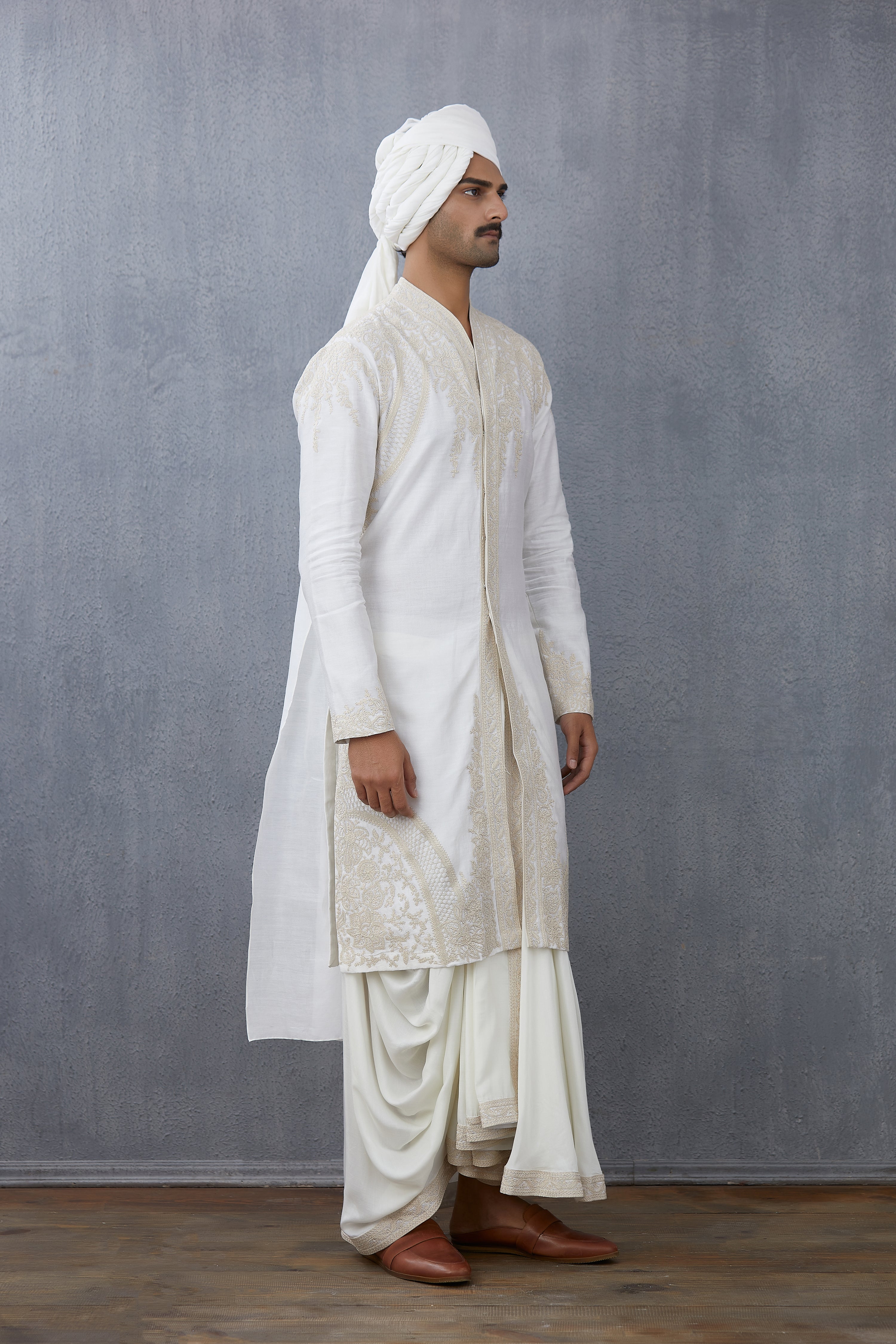 Swetah Aazim Dhoti Set