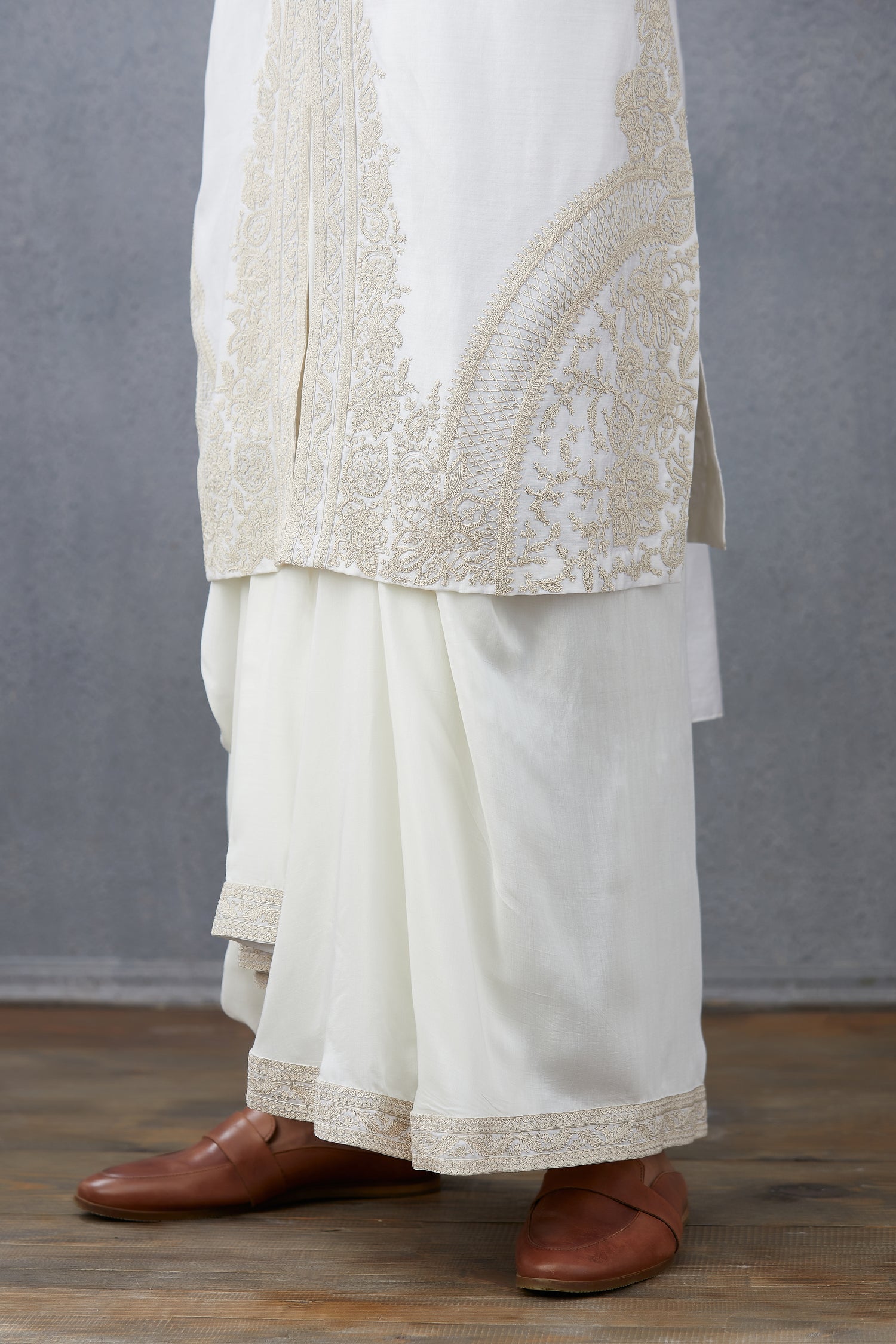 Swetah Aazim Dhoti Set