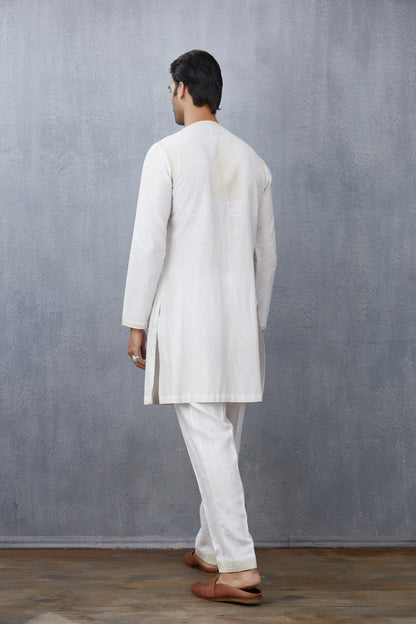 Swetah Naaz Kurta Set