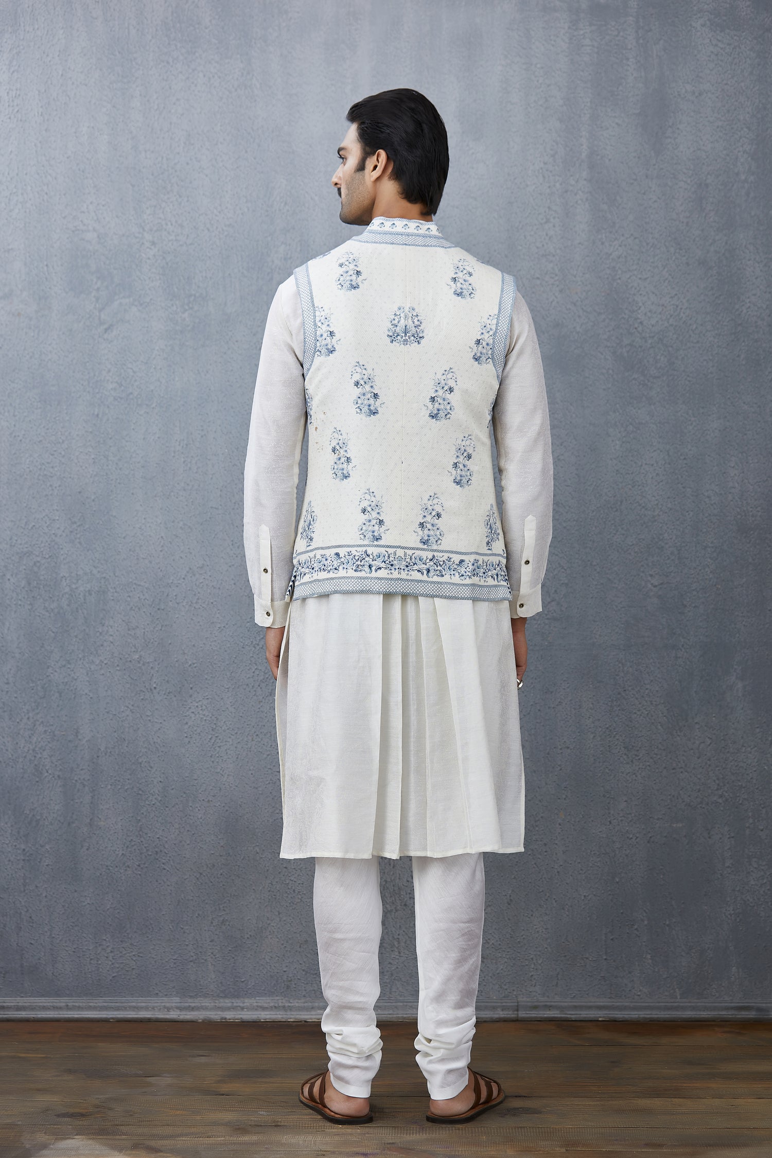 Handwoven Chanderi Bandi jacket by Torani