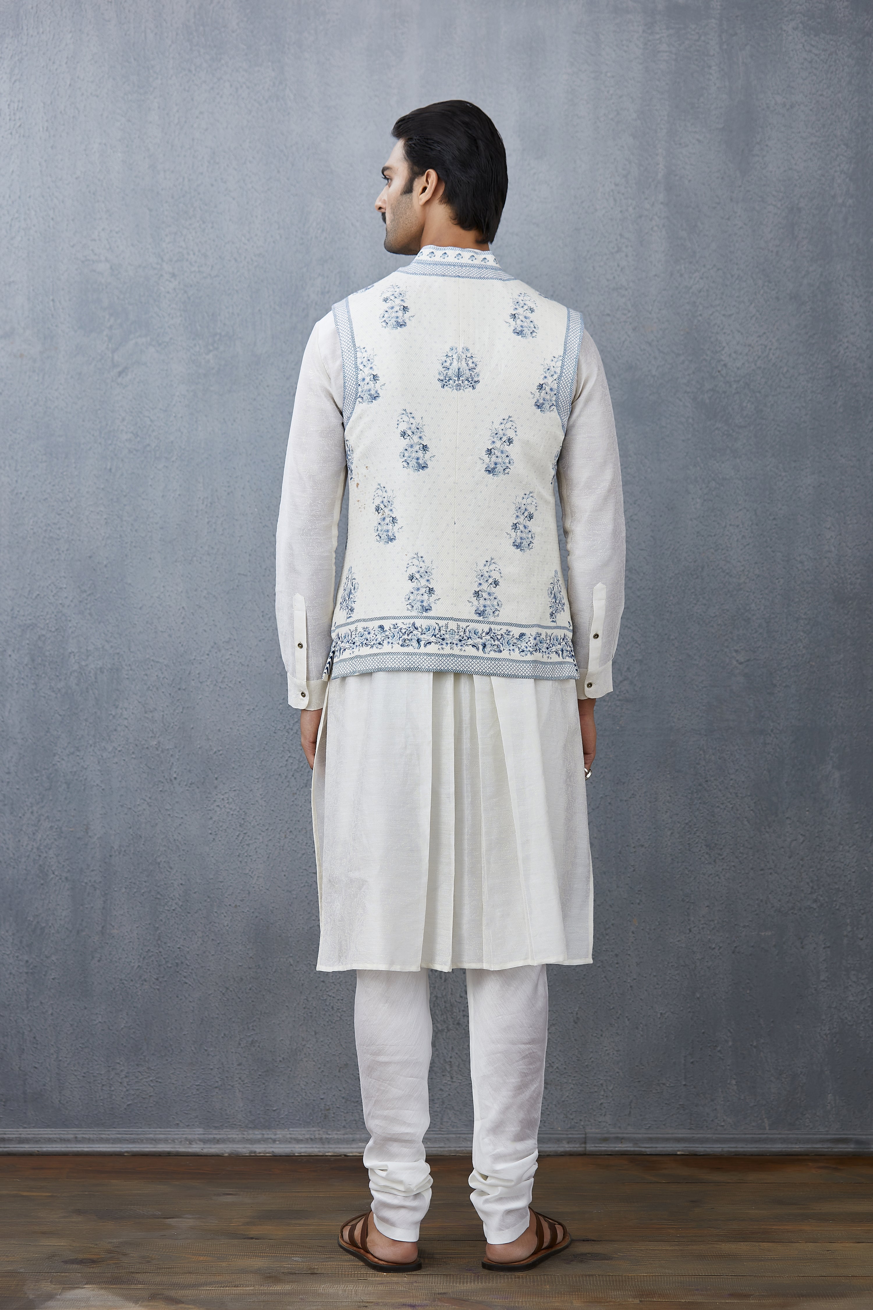 Handwoven Chanderi Bandi jacket by Torani