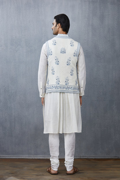 Handwoven Chanderi Bandi jacket by Torani