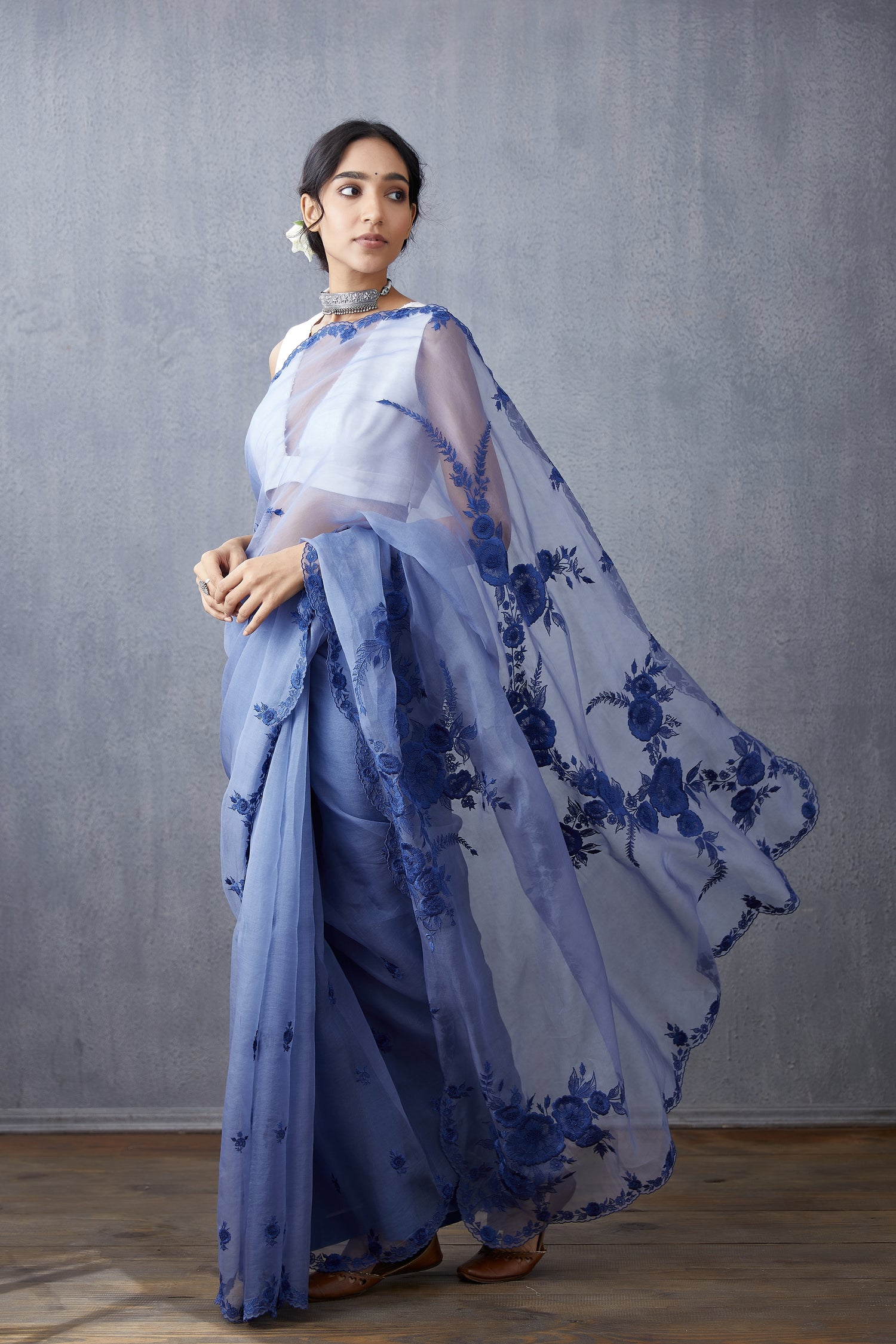 Neeli Gulaab Boota Veeksha Organza Saree