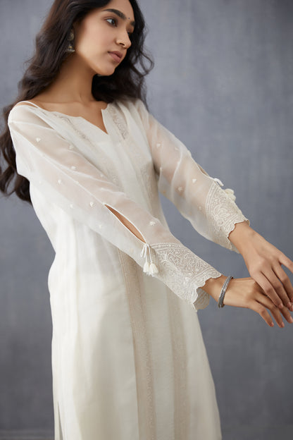 Swetah Abhra Kurta Set