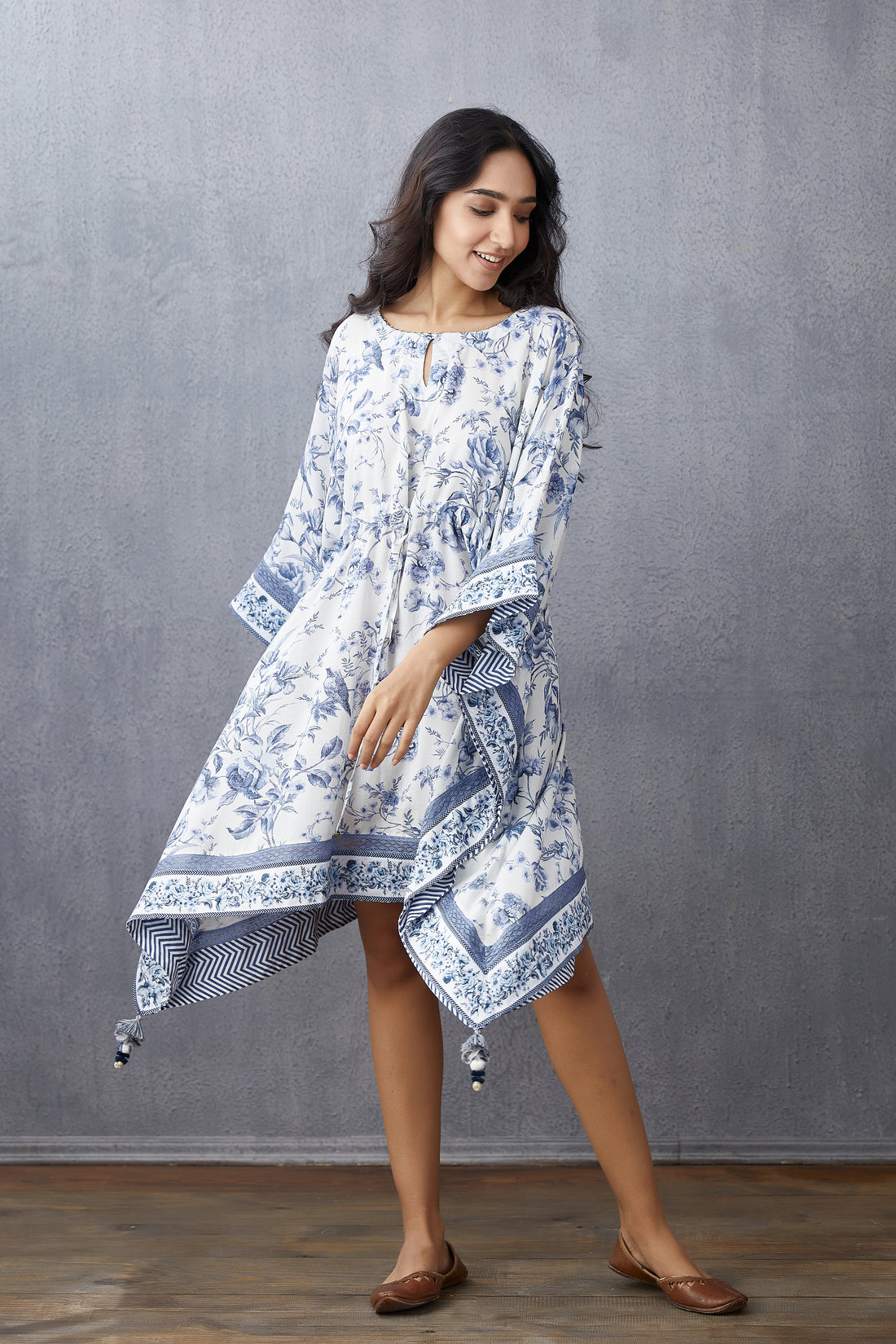 Neeli Gauraiya Kalki Kaftan